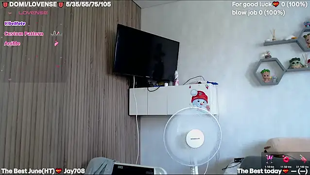 SuchCute online show from June 26, 3:52 am