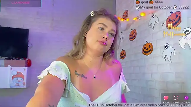 SuchCute online show from October 25, 3:25 am