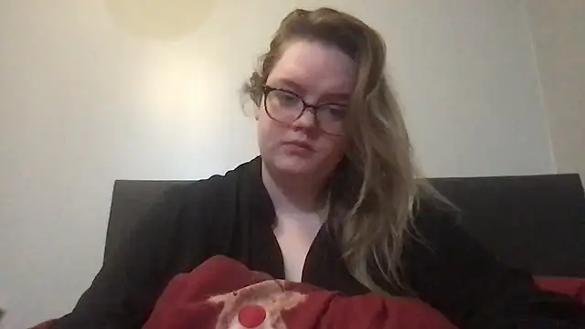 honeyyy24 online show from December 4, 3:46 pm