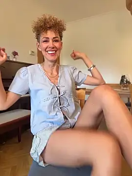 lavaldez online show from June 15, 11:10 am
