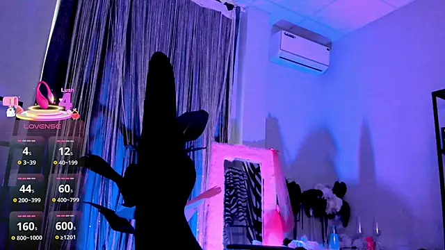 LadyIzabel online show from April 13, 2:40 pm