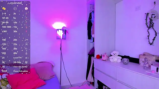 Lunadahia online show from March 31, 8:14 am