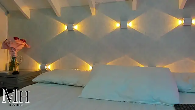 MizzHell online show from November 1, 1:04 pm