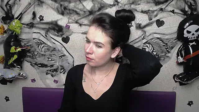 JasmineKouch online show from October 31, 6:12 pm