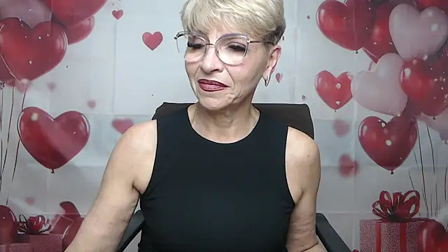 EllaBonito online show from April 10, 6:30 am