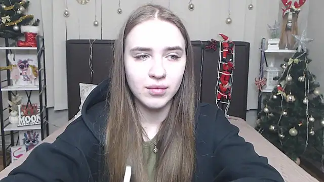 LauraHlot online show from January 8, 6:23 pm