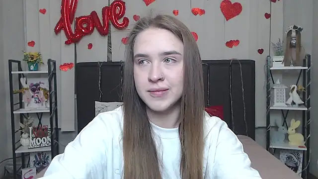 LauraHlot online show from February 9, 6:43 pm