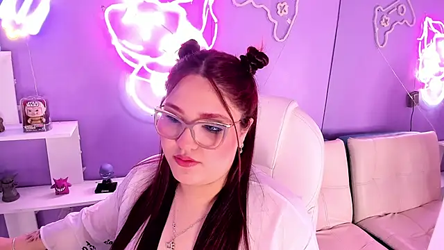 Camiila Osorio online show from October 6, 8:24 pm