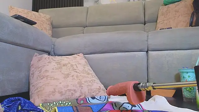 anellejones online show from November 17, 3:51 am