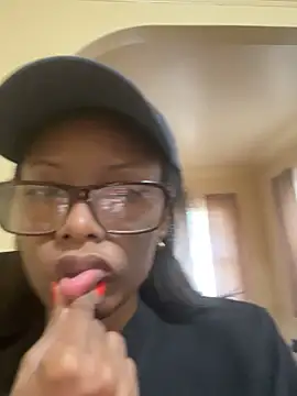 weeklyrush28 online show from March 17, 9:52 pm