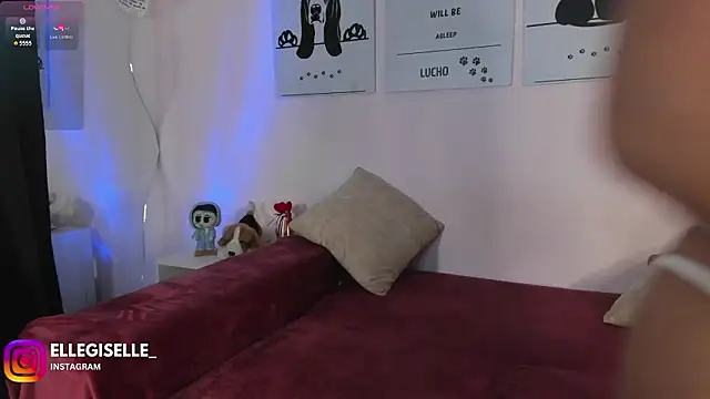 ElleGisellee online show from February 6, 5:11 am