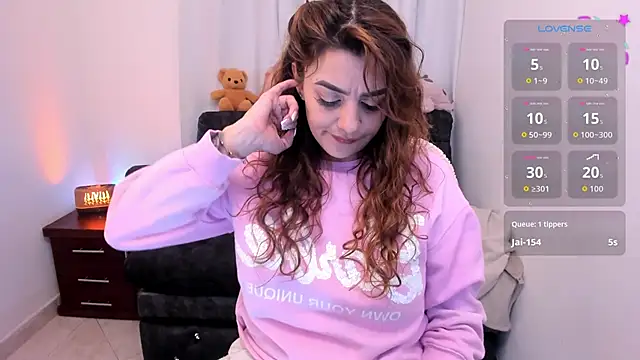 Lu perez online show from April 20, 2:09 pm