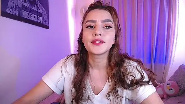 Lu perez online show from March 11, 8:00 pm