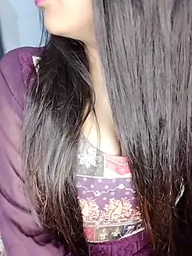 Sreya213 online show from November 27, 9:01 am