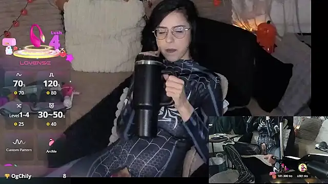 Snapshot of LisandreLaVenale chatting on October 22, 10:37 pm LisandreLaVenale online show from October 22, 10:37 pm