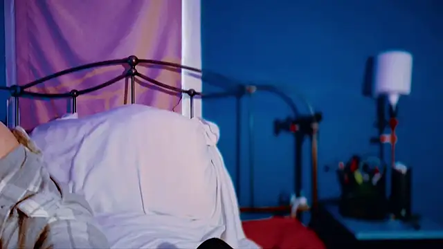 SkarlettRose96 online show from December 1, 1:47 pm