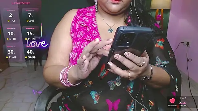 Naughty Ayesha1 online show from October 31, 12:01 am