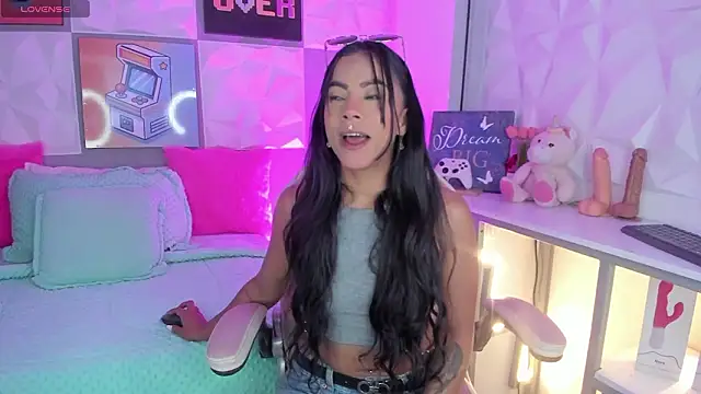 Amber villalobos  online show from March 19, 11:31 pm