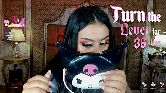 SoffiQueen online show from January 12, 1:05 pm