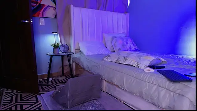 Shenoa1 online show from March 19, 5:28 pm