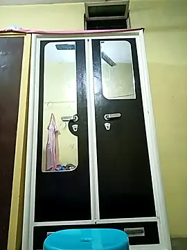 heenage online show from November 3, 4:55 pm