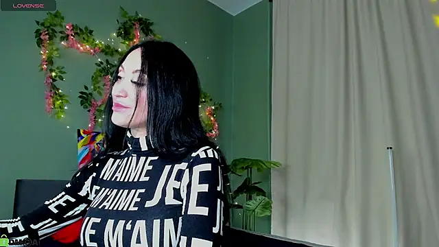 Margaret Clark  online show from April 10, 12:11 pm