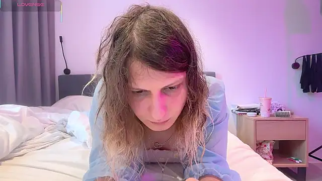 Alice Pinkhead online show from October 24, 8:54 am