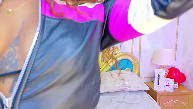 SalomeRestrepo online show from September 28, 5:03 am