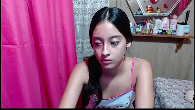 Lunawillis online show from February 6, 9:40 pm