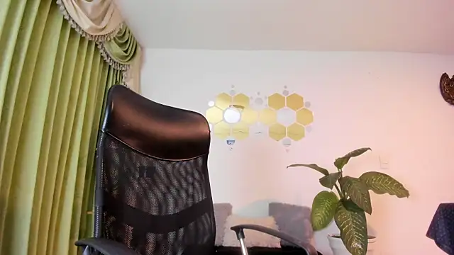 LukaCastillo online show from August 3, 5:11 am