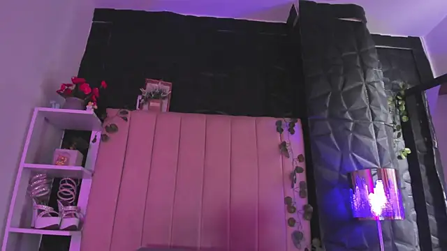 Mia Rinn online show from February 20, 1:34 pm