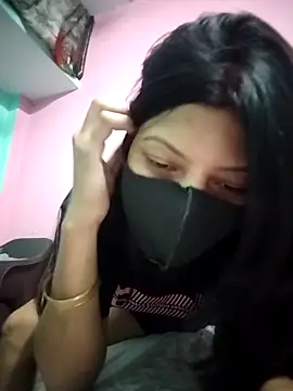 Hotty-Divya online show from April 17, 2:35 am