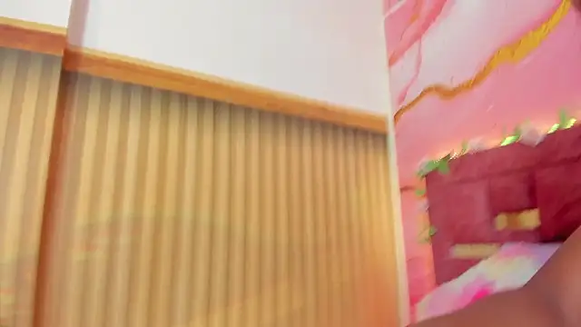 melody paris online show from March 27, 11:00 am