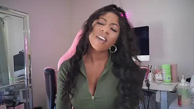 longislandprincess online show from September 18, 5:55 pm