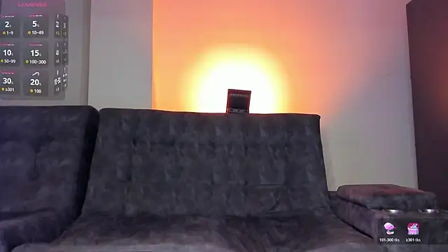 emmadiaz1 online show from May 1, 1:53 am