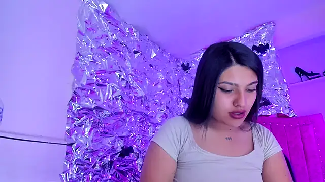 SarahStones online show from November 28, 6:49 am