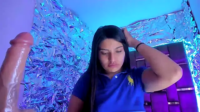 SarahStones online show from December 1, 9:13 am