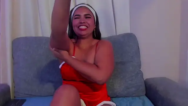 zoe roux21 online show from December 14, 3:01 am