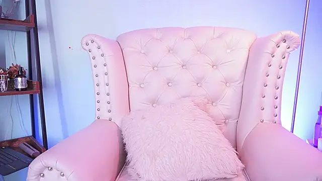 honey fox1 online show from April 8, 12:18 pm