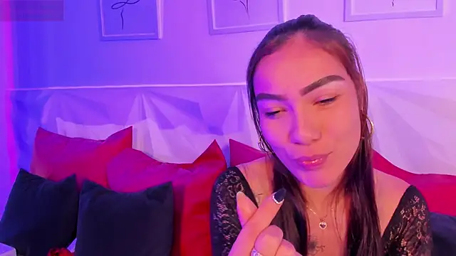 scarlet castro online show from April 13, 5:03 pm