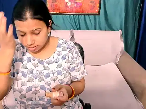 kendracox21 online show from April 26, 3:04 am