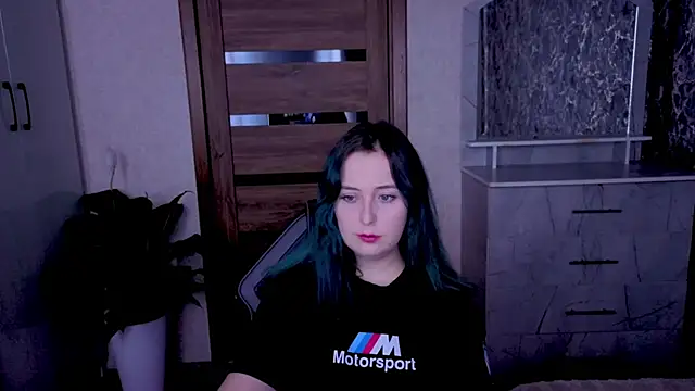 Kristy-Max online show from July 5, 9:31 pm