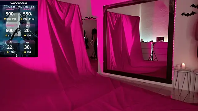 Alexa Miss online show from November 1, 8:35 pm