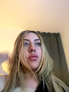 Snapshot of Angel_lusst chatting on October 27, 3:57 am Angel lusst online show from October 27, 3:57 am