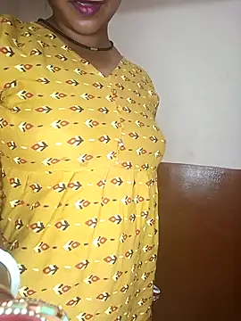 juhi06 online show from April 10, 12:00 pm