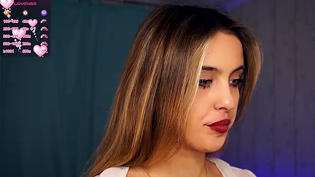 FannyHewson online show from November 12, 7:56 pm