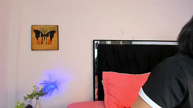 lilithTeen1  online show from November 29, 7:45 am