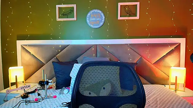 dahiana spark online show from October 22, 8:25 pm