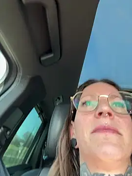 BrownieyQueen online show from March 14, 9:43 am