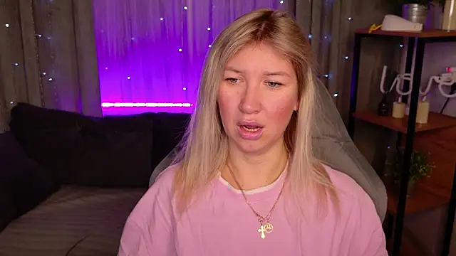 MilaBott online show from November 18, 8:32 pm